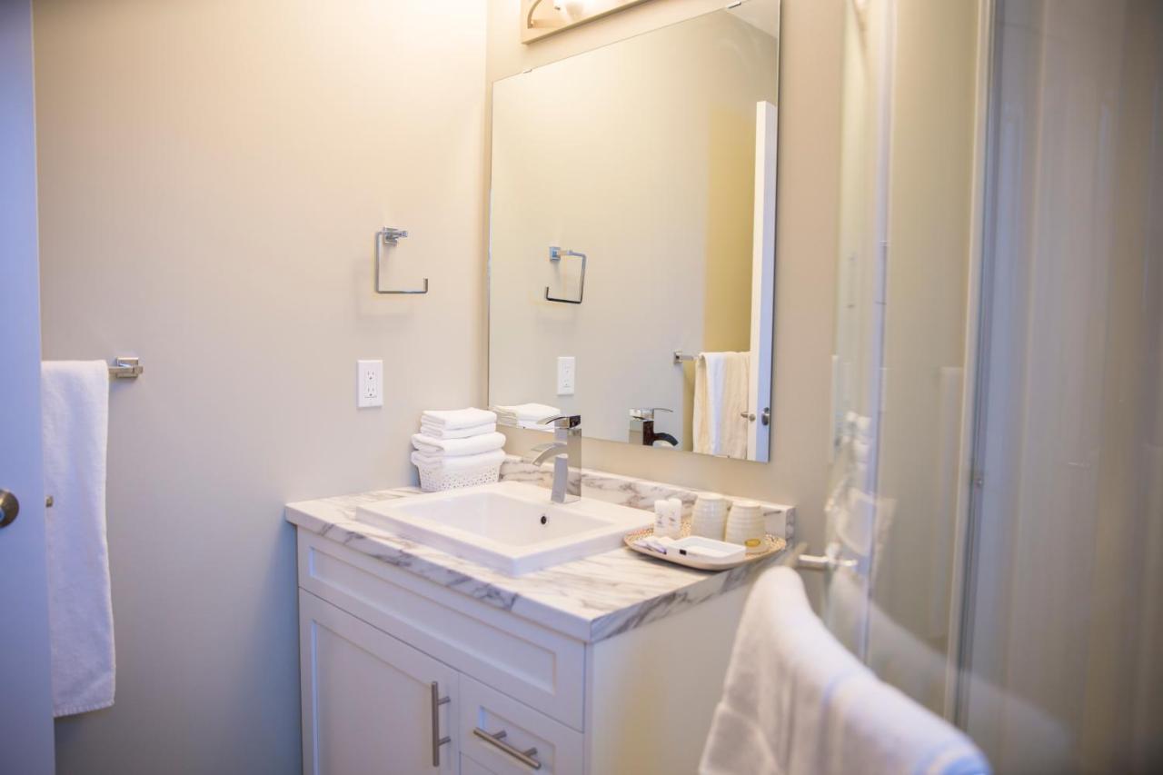 Downtown Whitehorse Deluxe 2 Bedroom Condo Экстерьер фото