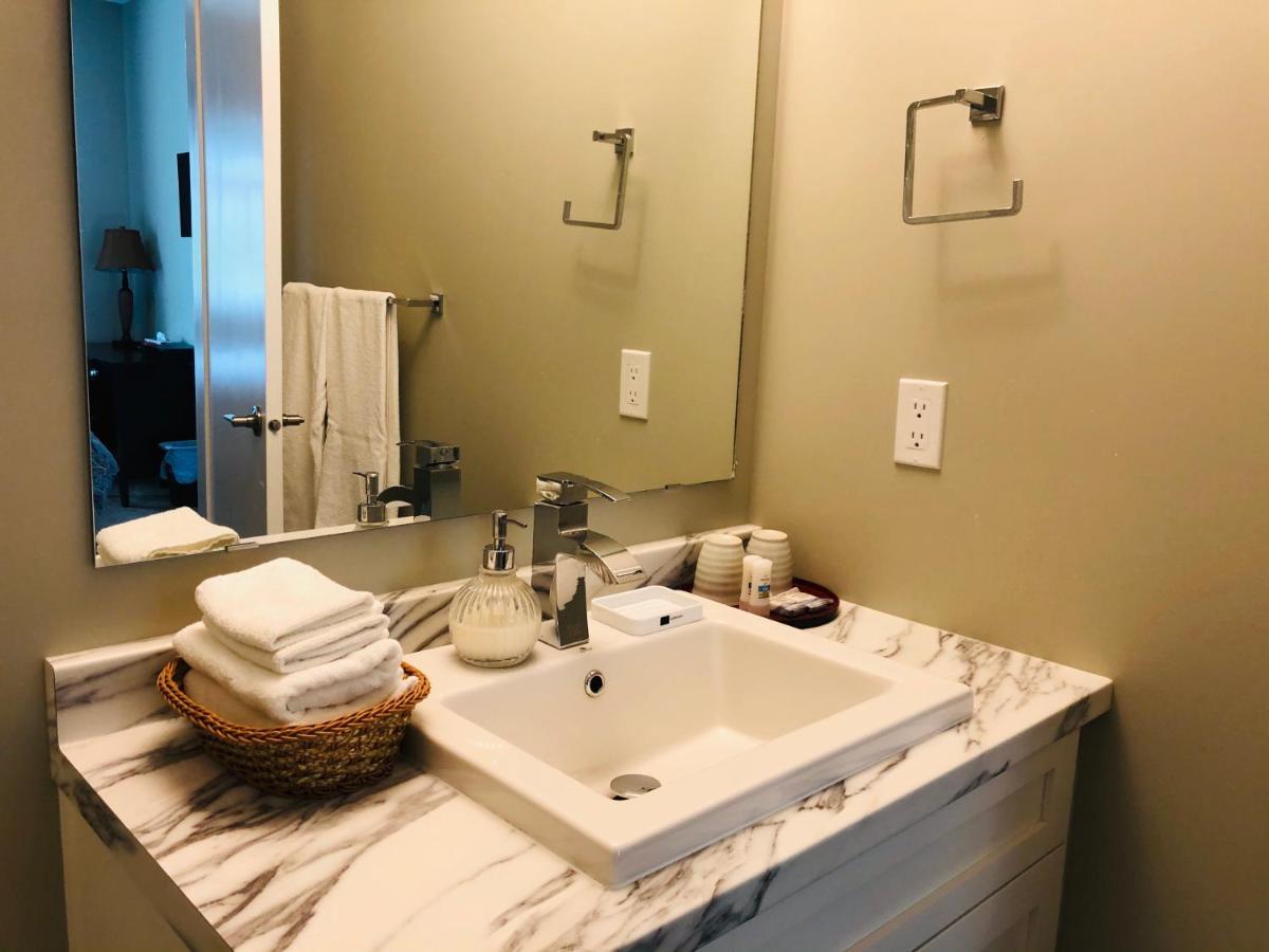 Downtown Whitehorse Deluxe 2 Bedroom Condo Экстерьер фото